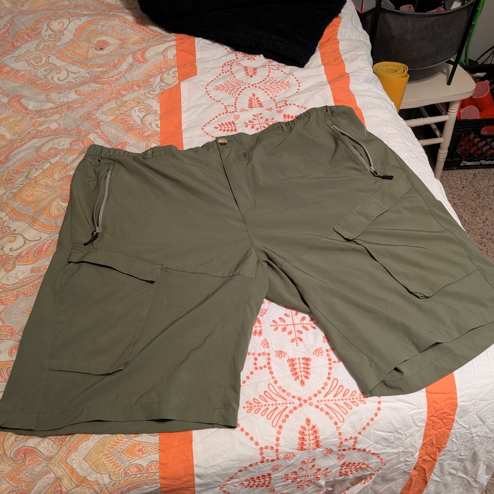 Men's Olive Green Cargo Shorts
